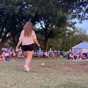 Meet your Posher, Becca